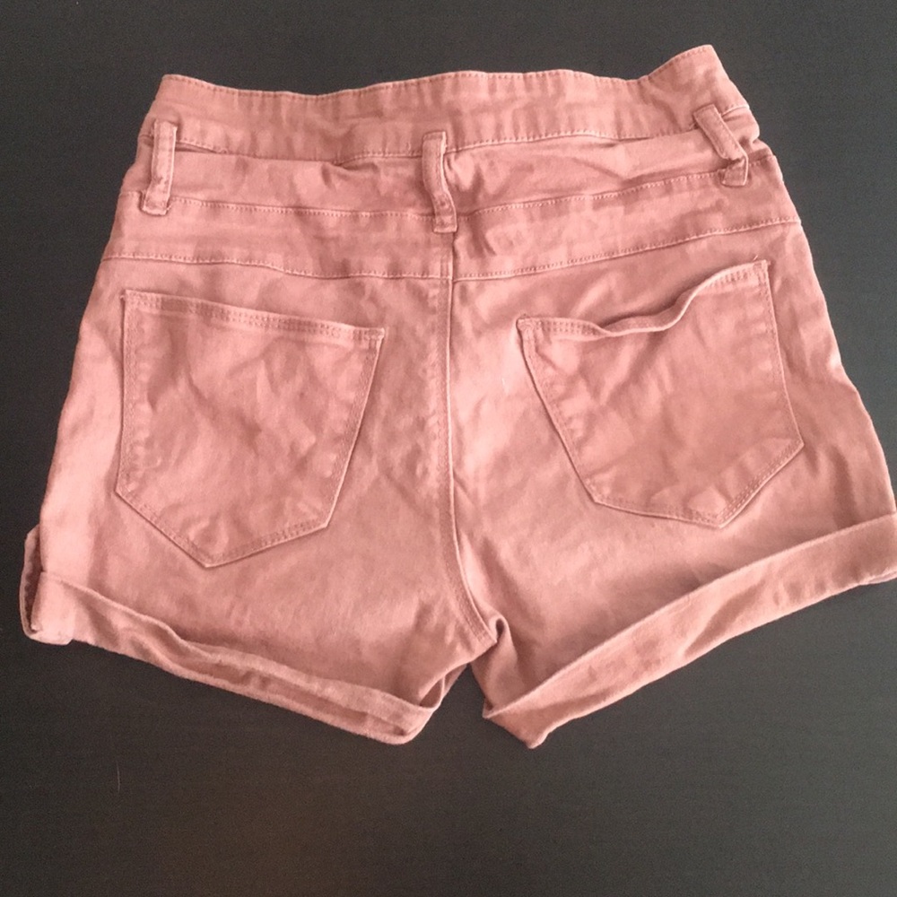 Pink jean refuge shorts 15$ - Picture 2 of 3